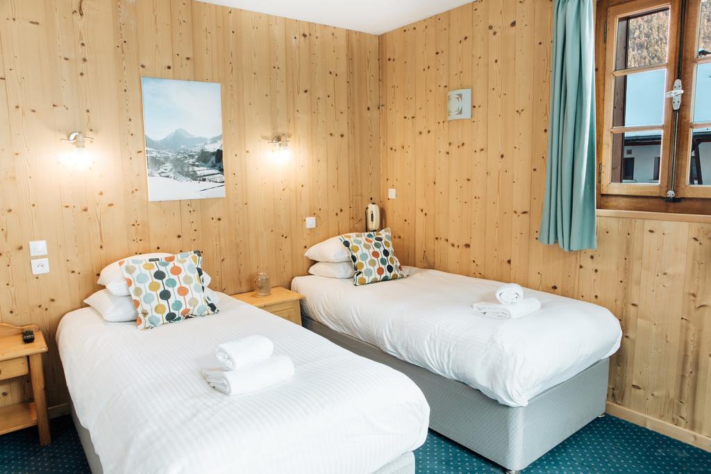 Hotel L'Aubergade モルジヌ エクステリア 写真