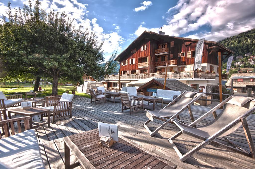 Hotel L'Aubergade モルジヌ エクステリア 写真