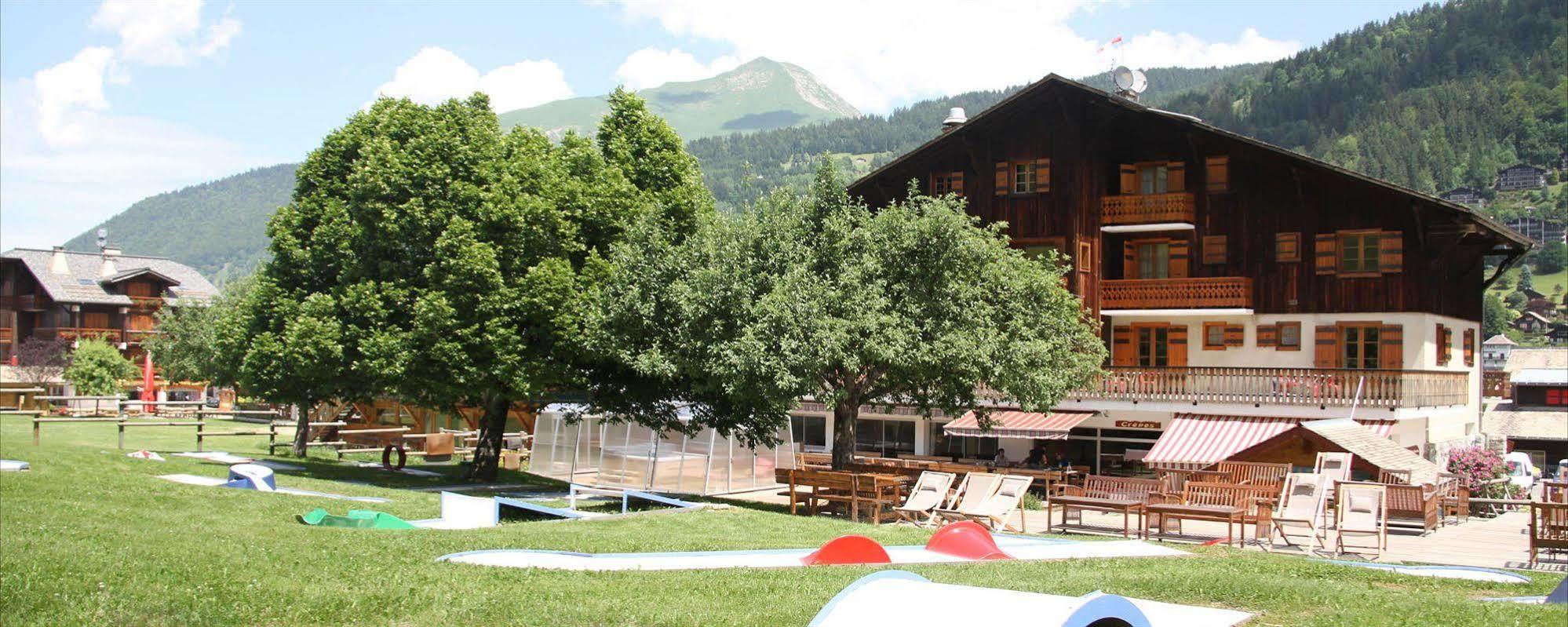 Hotel L'Aubergade モルジヌ エクステリア 写真